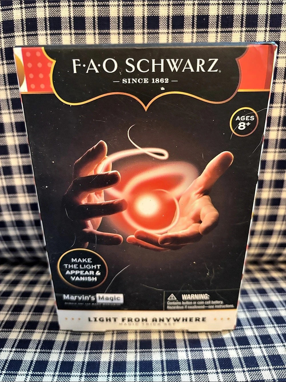 F.A.O. Schwarz Marvin's Magic Light From Anywhere Light From Anywhere Magic Kit